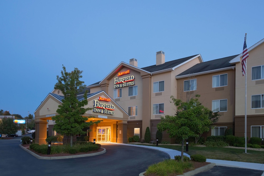 fairfield inn and suites by marriott boston milford
