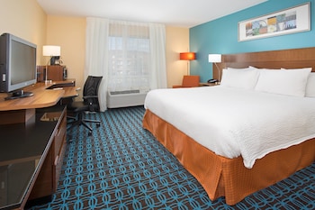 fairfield inn and suites by marriott boston milford