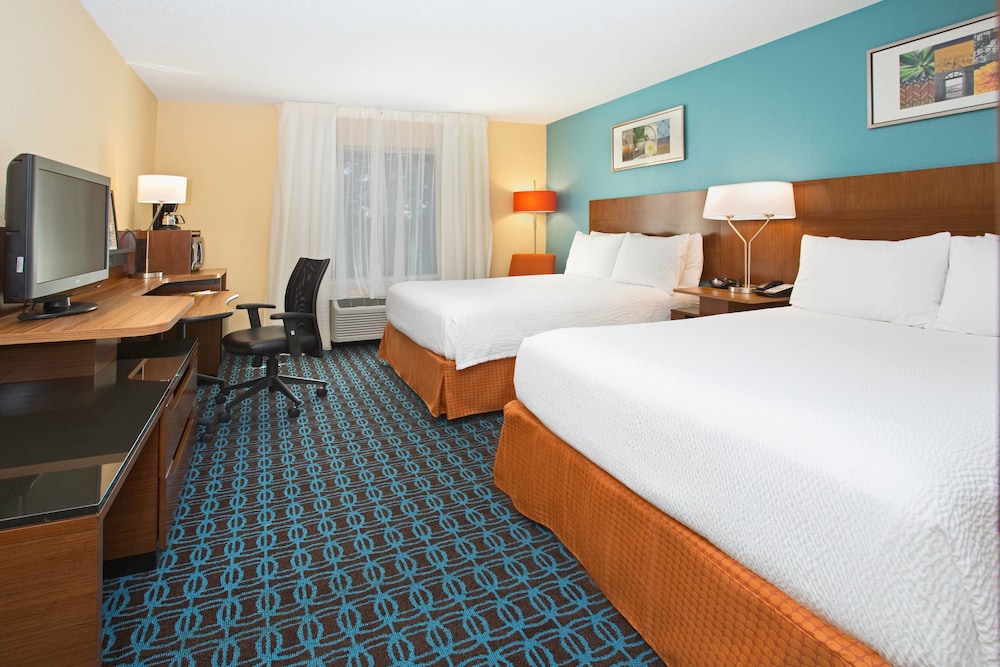 fairfield inn and suites by marriott boston milford