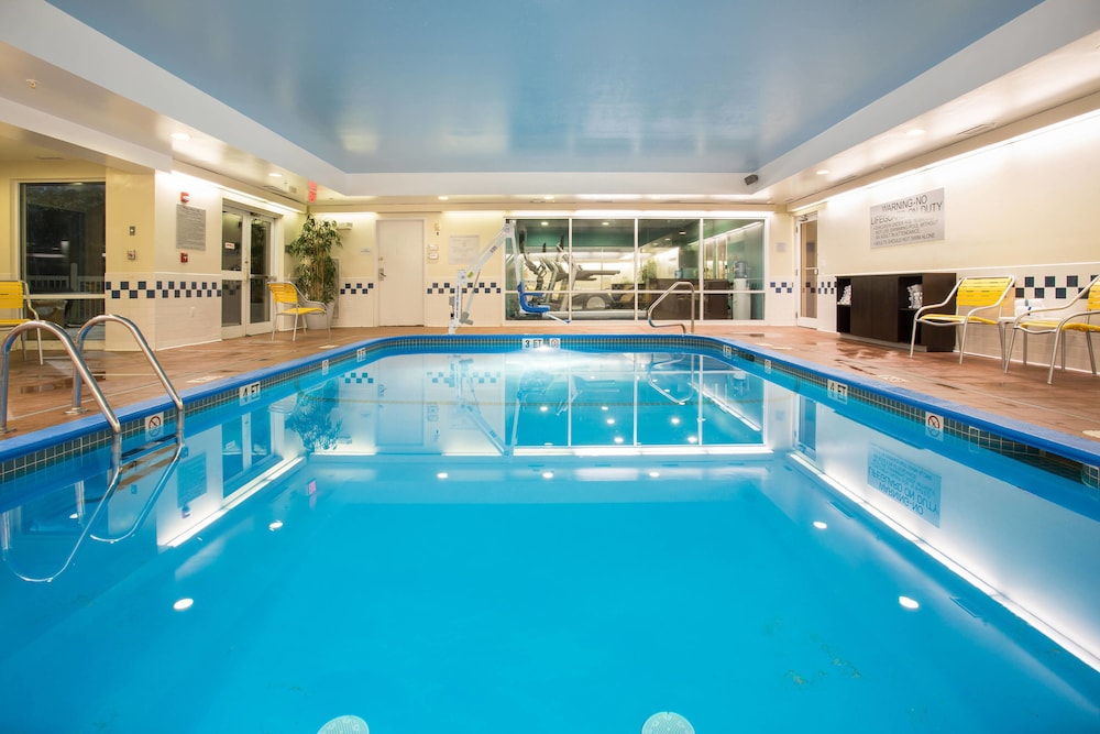 fairfield inn and suites by marriott boston milford