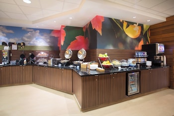 fairfield inn and suites by marriott boston milford