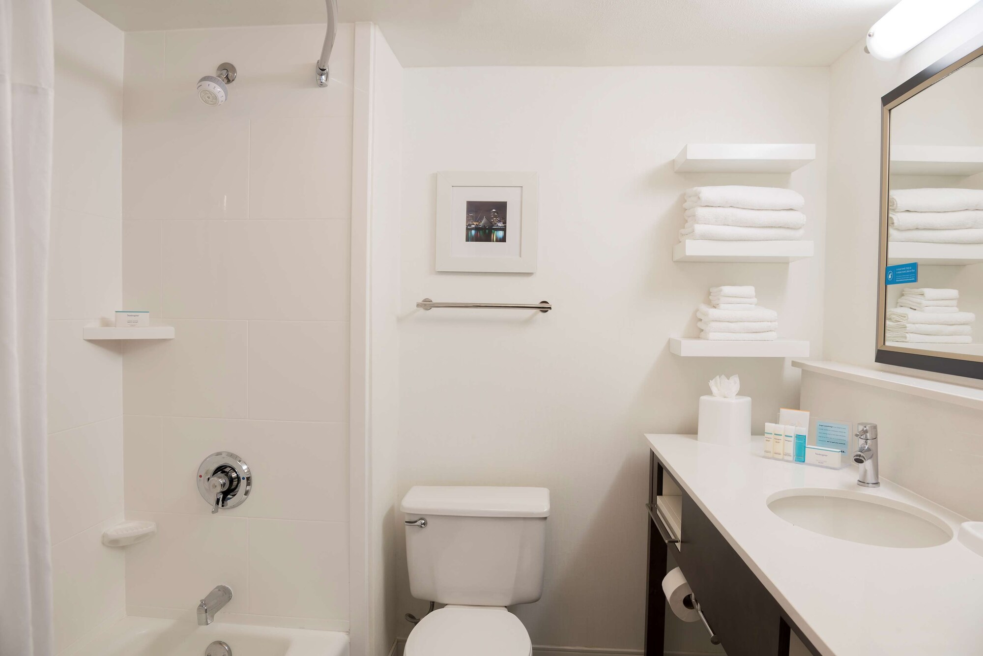 hampton inn by hilton milwaukee northwest