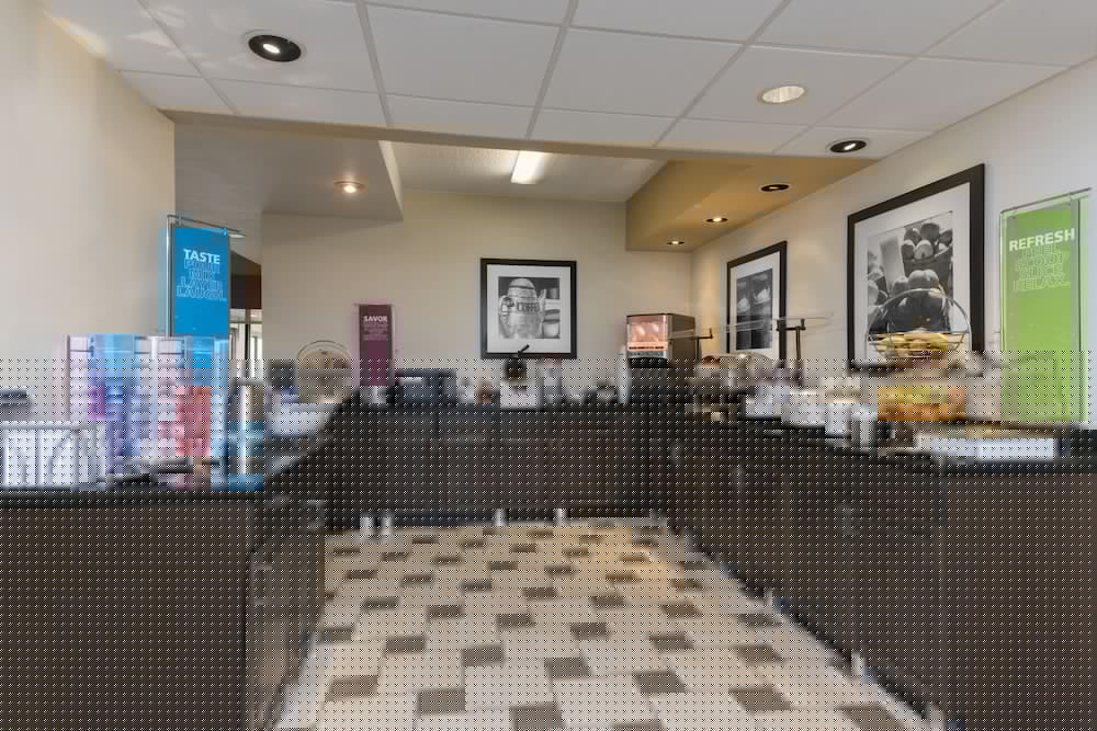 hampton inn by hilton milwaukee northwest