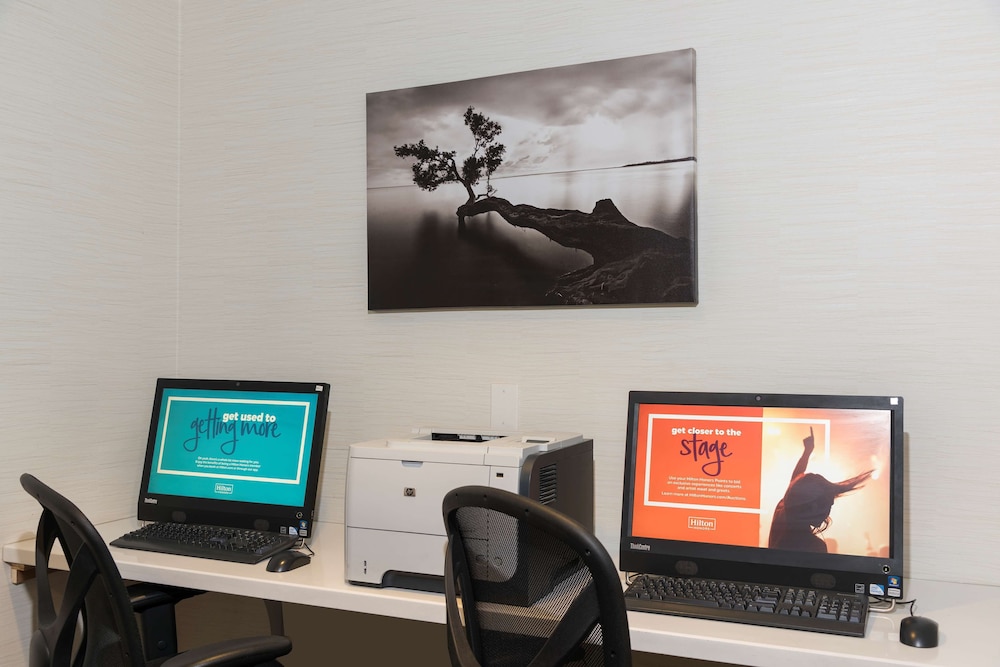 hampton inn by hilton milwaukee northwest