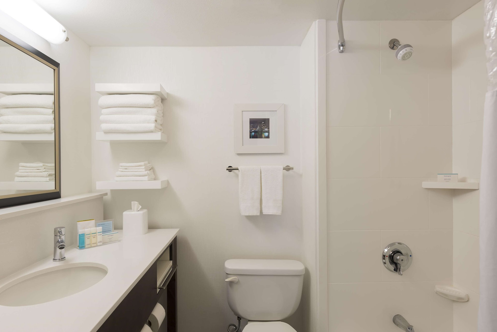 hampton inn by hilton milwaukee northwest