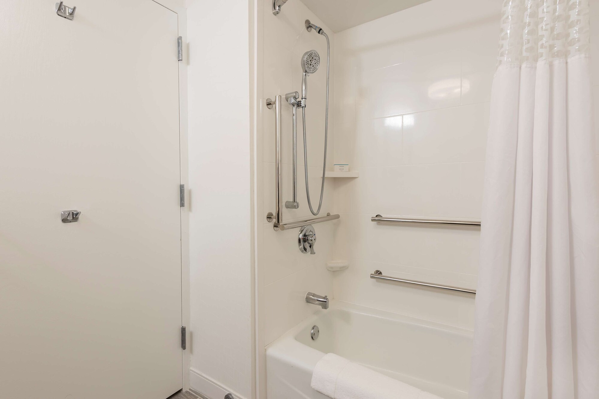 hampton inn by hilton milwaukee northwest