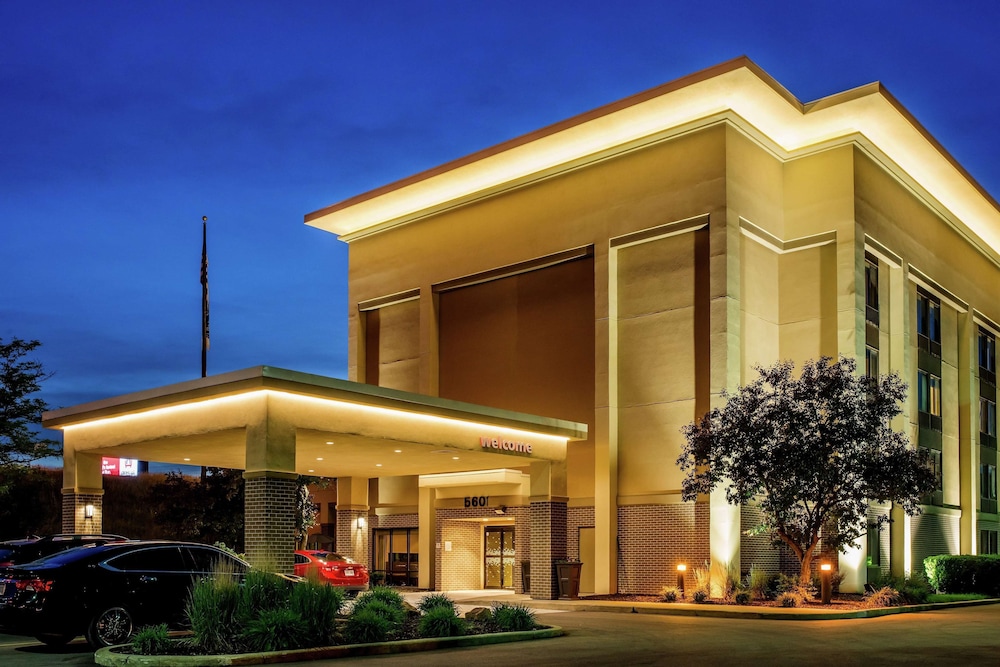 hampton inn by hilton milwaukee northwest