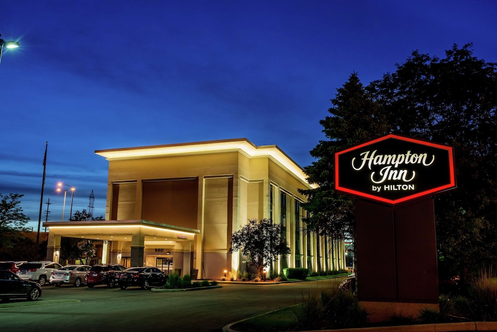 hampton inn by hilton milwaukee northwest