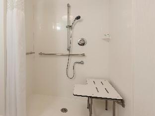 hampton inn by hilton milwaukee northwest