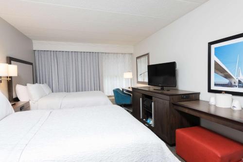 hampton inn by hilton milwaukee northwest