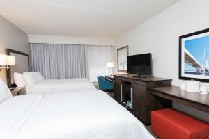 hampton inn by hilton milwaukee northwest