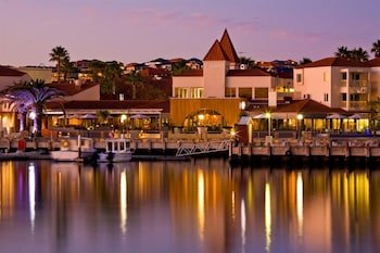 the marina hotel mindarie