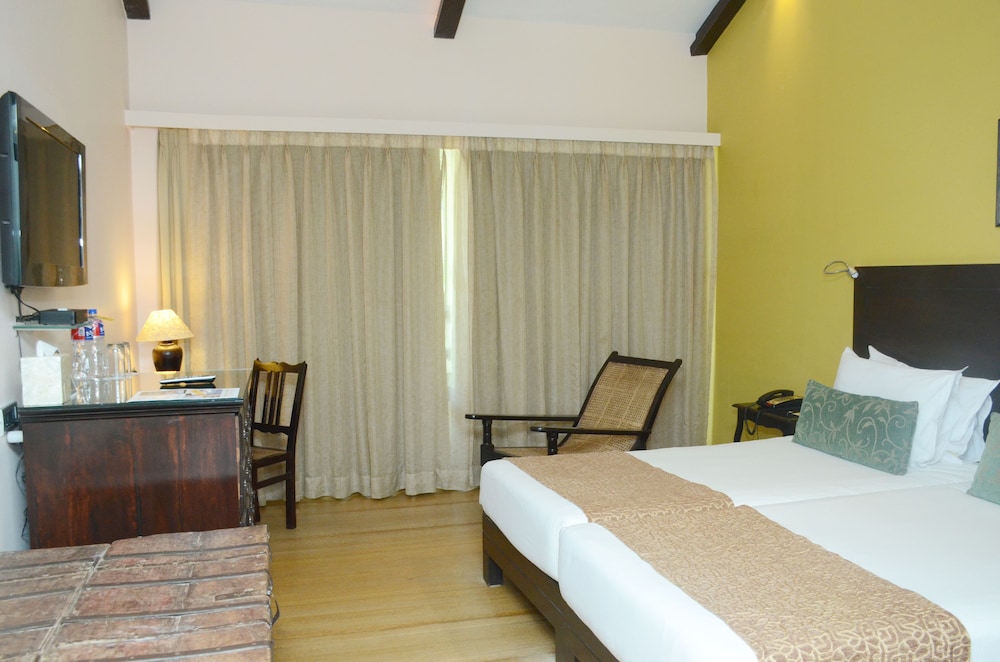 o hotel goa candolim beach