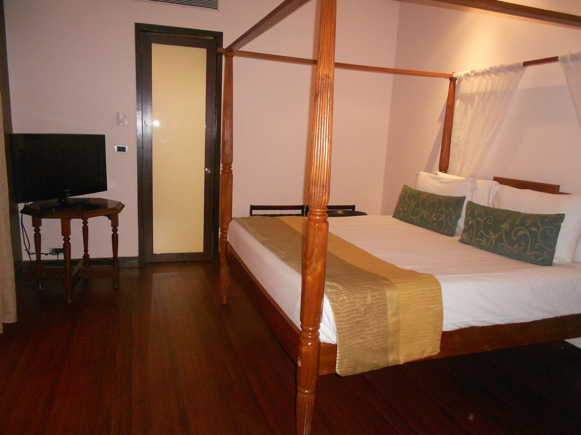 o hotel goa candolim beach