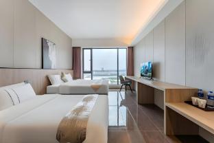 poly word trade centre apartment