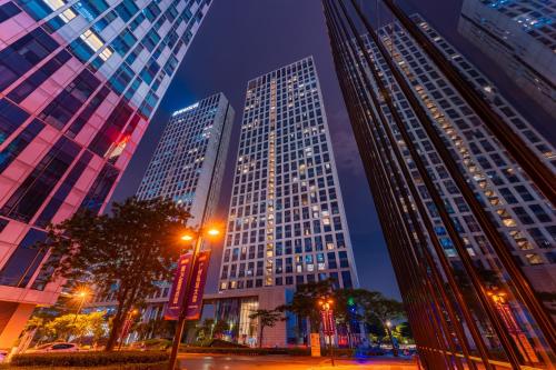 poly word trade centre apartment