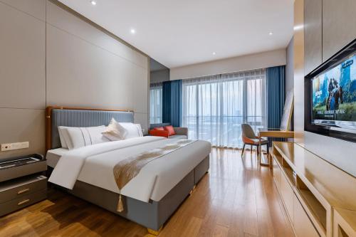 poly word trade centre apartment