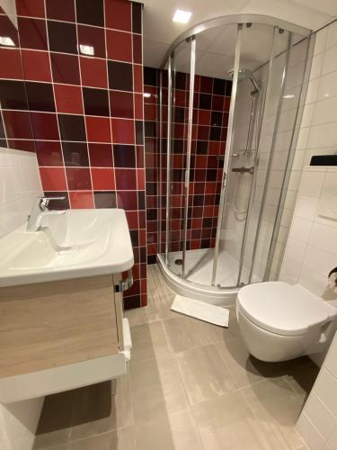 best western dam square inn