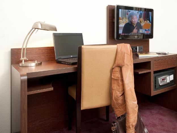 best western dam square inn