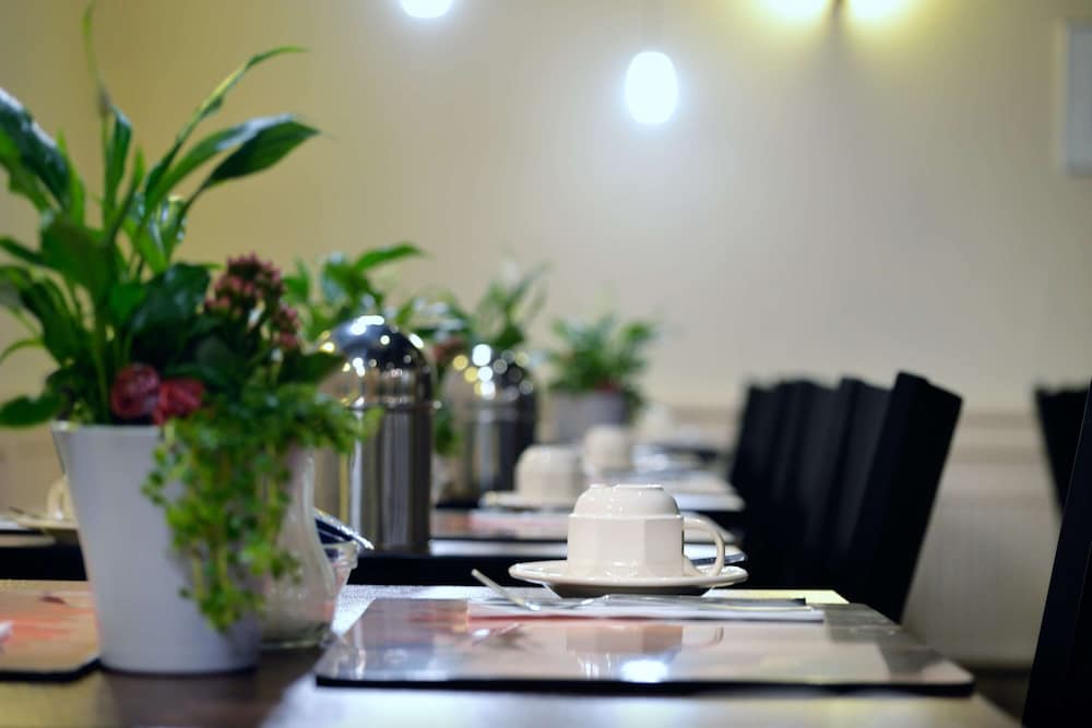 best western dam square inn