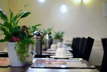 best western dam square inn