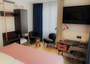 best western dam square inn