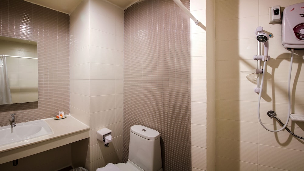 b2 premier hotel and resort