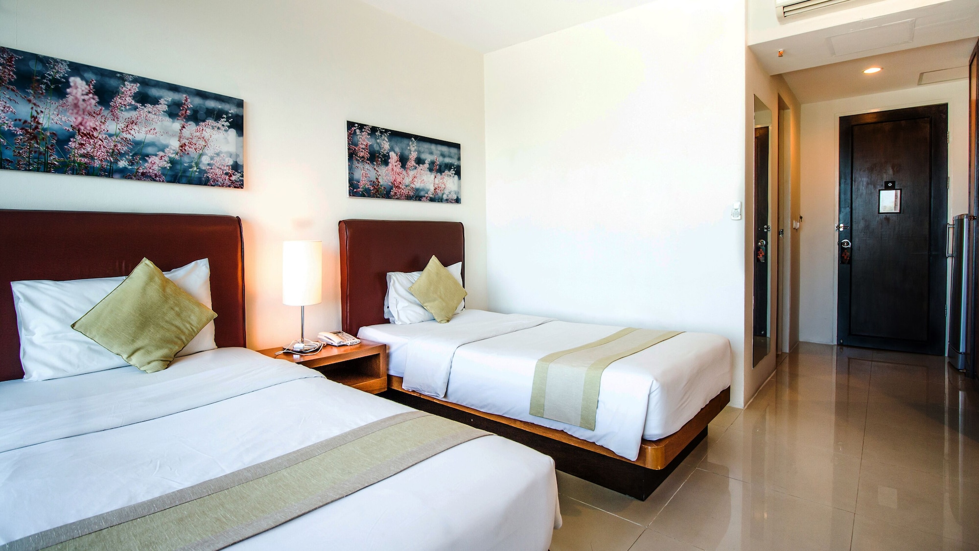 b2 premier hotel and resort