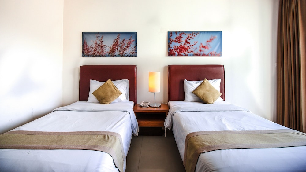 b2 premier hotel and resort