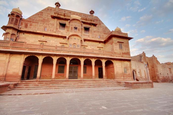 the fort pokaran a heritage hotel