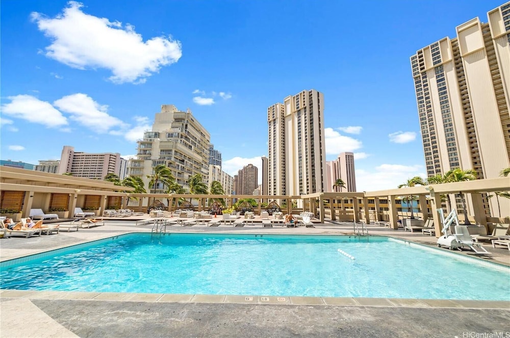 ala moana by luxury suites international