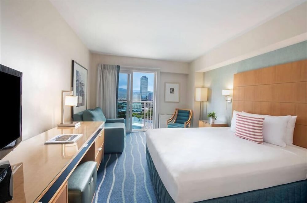 ala moana by luxury suites international