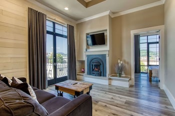 new hotel collection smoky mountains