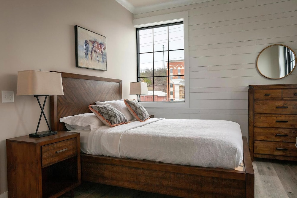 new hotel collection smoky mountains