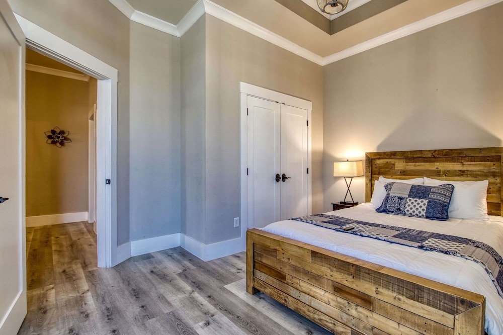 new hotel collection smoky mountains