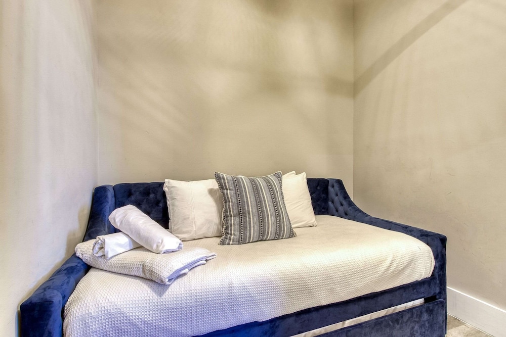 new hotel collection smoky mountains