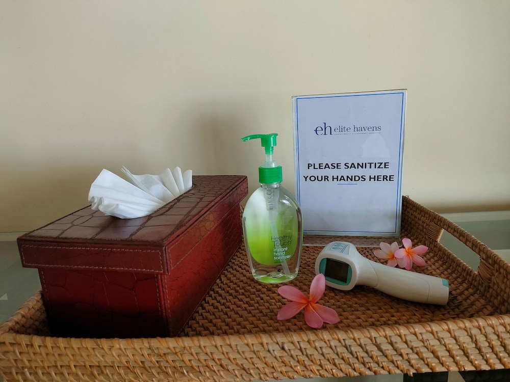 saffron and blue by elite havens