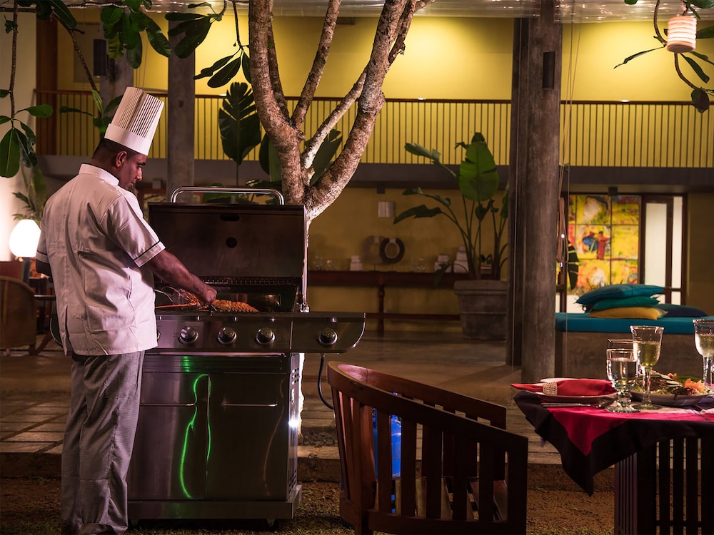 saffron and blue by elite havens