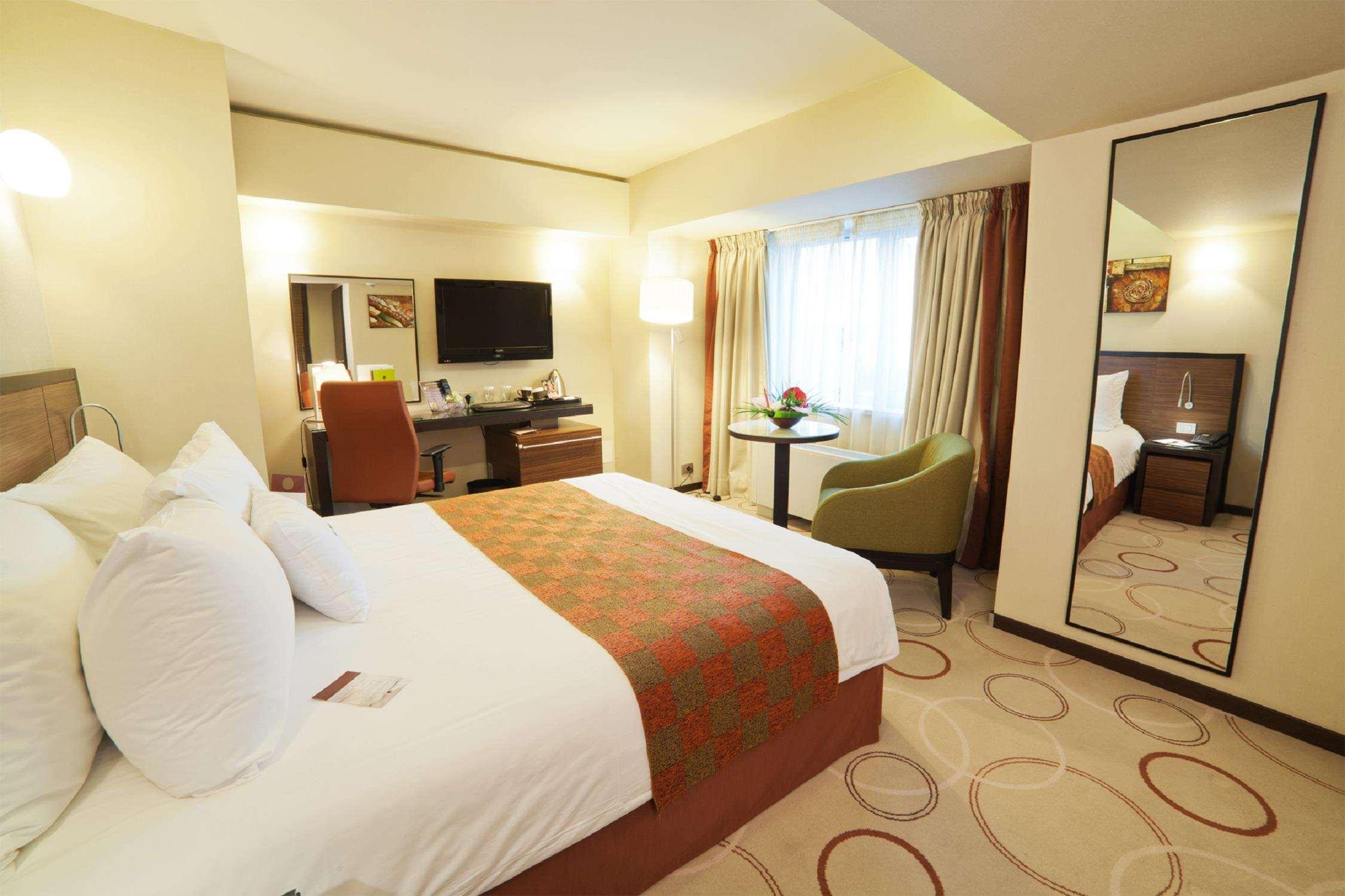 bucharest unirii square handritten collection