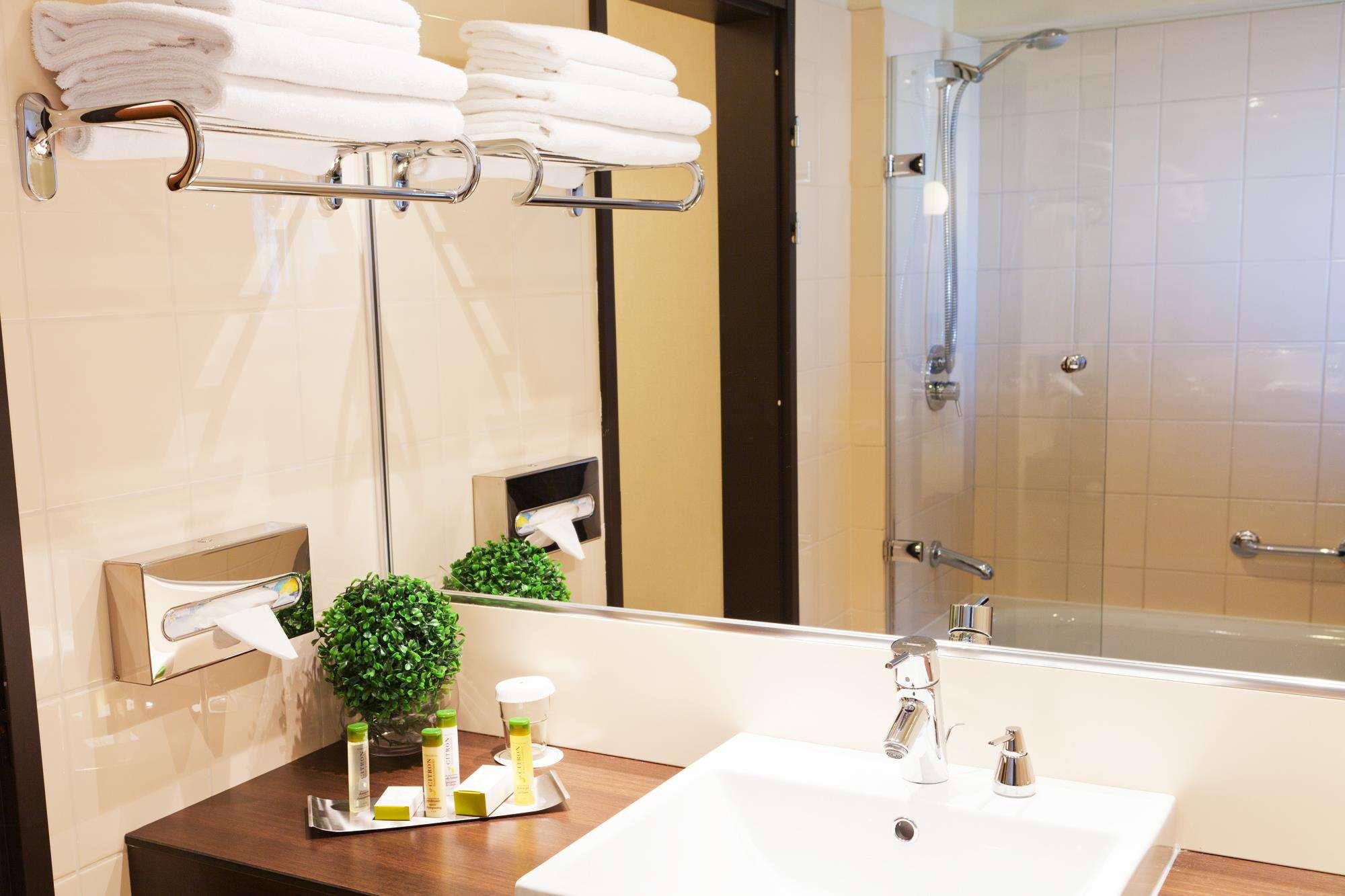 bucharest unirii square handritten collection