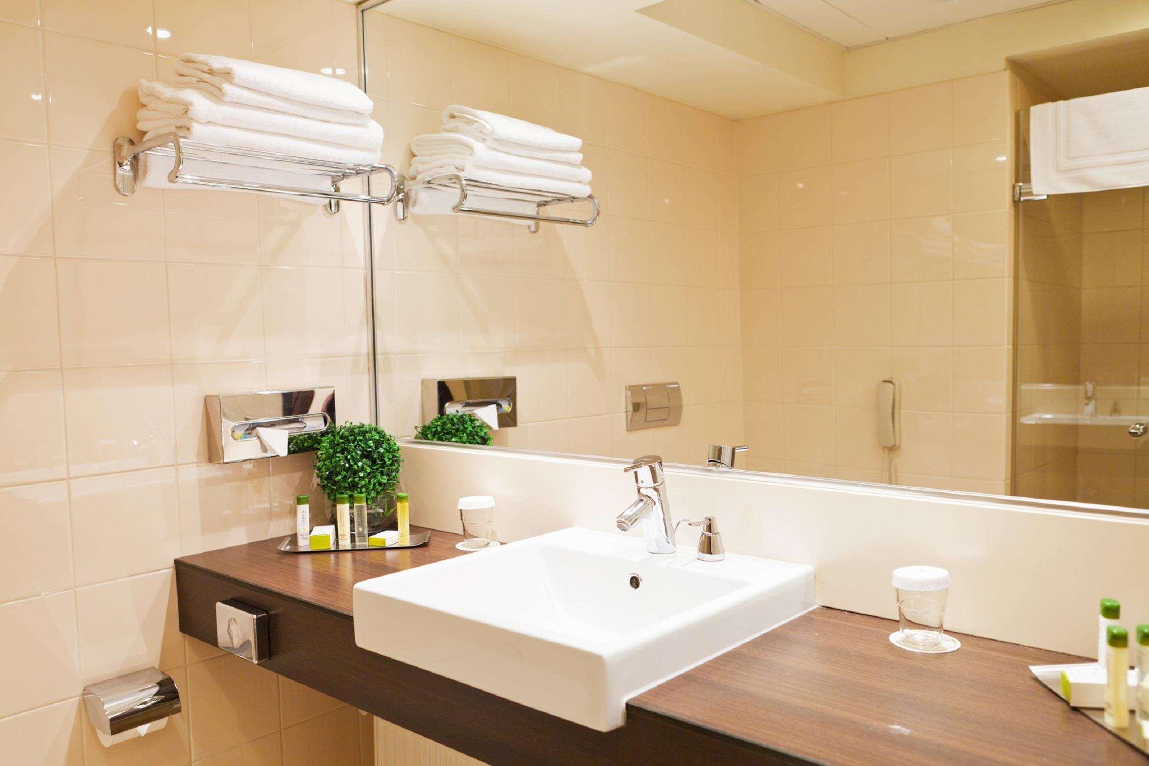 bucharest unirii square handritten collection