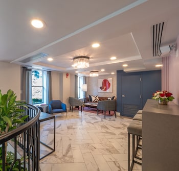 west end washington dc tapestry collection by hilton