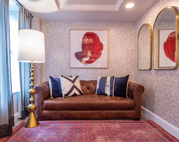west end washington dc tapestry collection by hilton