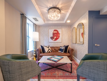 west end washington dc tapestry collection by hilton