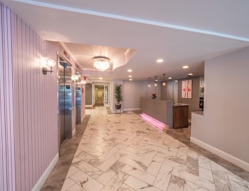 west end washington dc tapestry collection by hilton