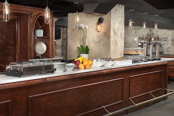 west end washington dc tapestry collection by hilton