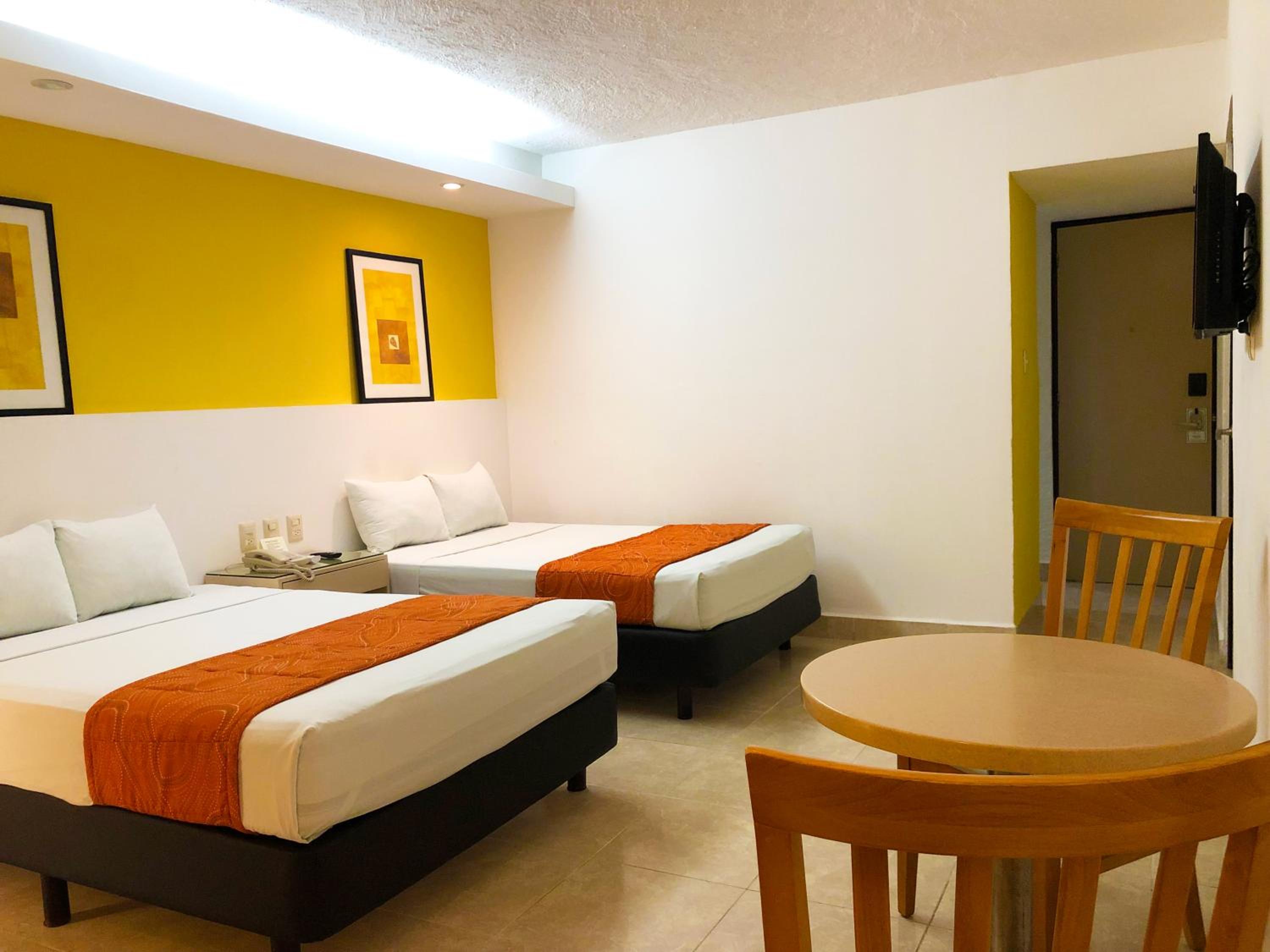hotel los cocos chetumal