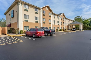 Quality Inn,,3 star