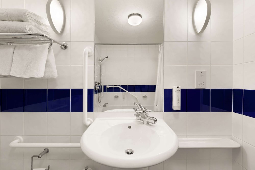 days inn by wyndham leicester forest east m1