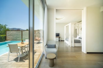 cape bodrum luxury hotel and beach